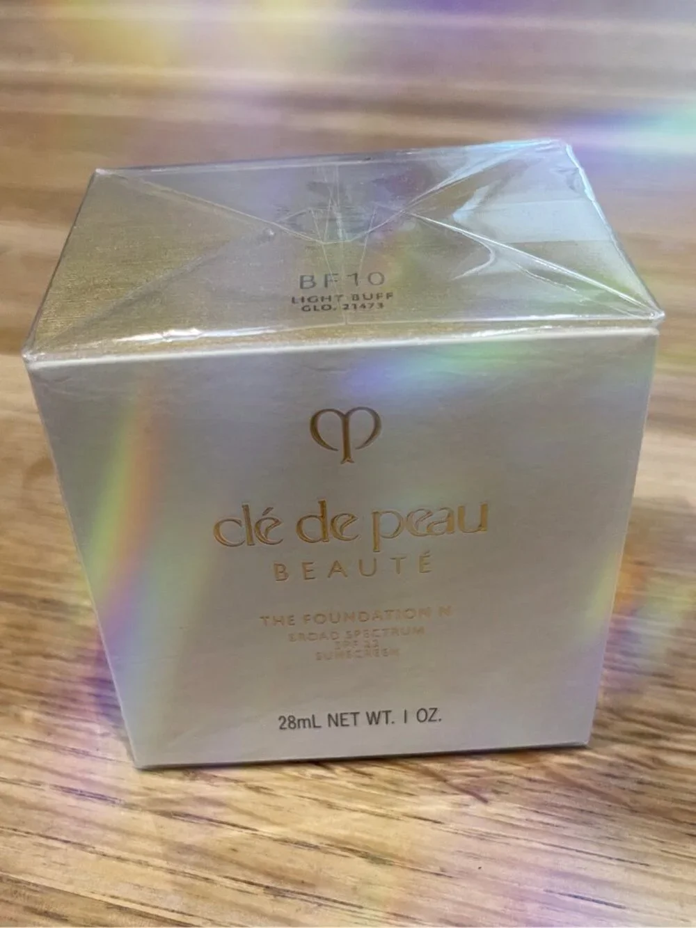 Clé de Peau Beauté The Foundation SPF 22- BF10 Light Buff- SEALED *BNIB*